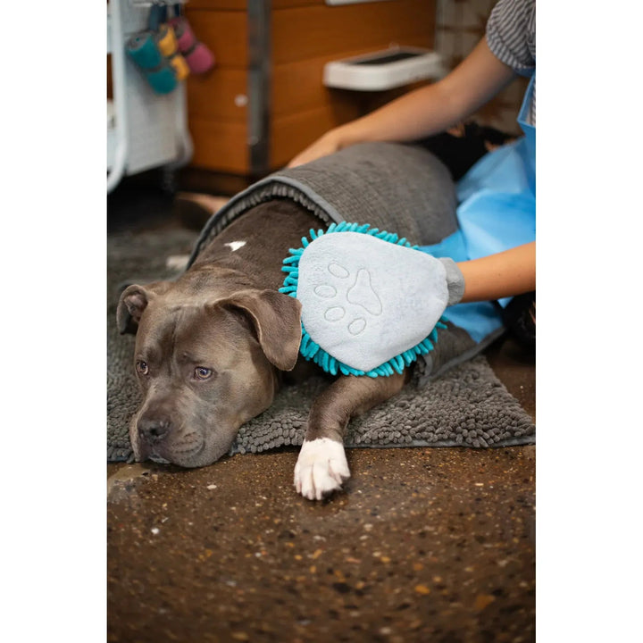 Messy Mutts gant de toilettage en microfibre