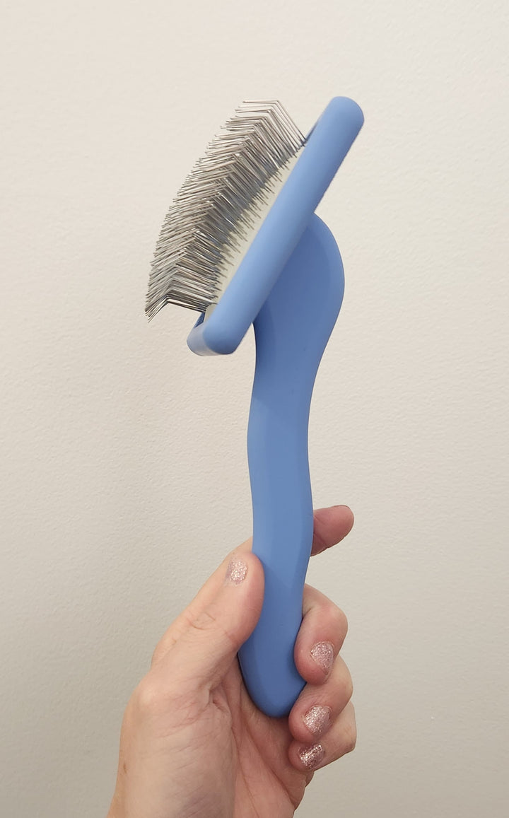 Slicker firm brush for dogs and cats